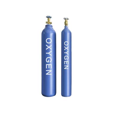 What is the advantage of the seamless construction of seamless steel gas cylinders?
