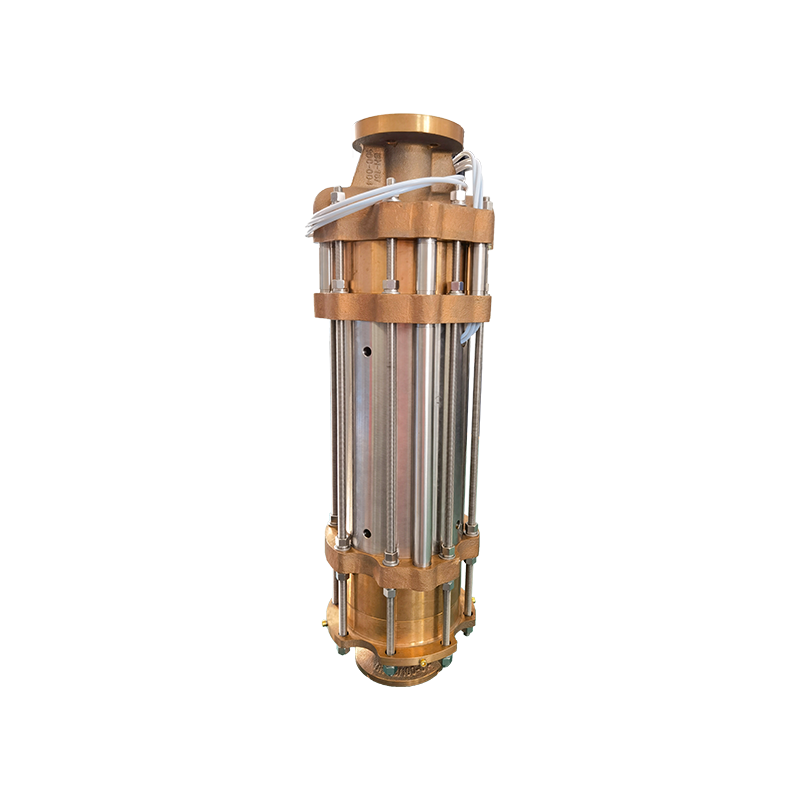 Cryogenic submerged centrifugal pump with pump casing